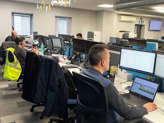 Punkt informacyjny dla pasażerów na przejściu granicznym